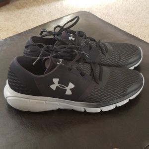 Under Armour 11.5 running shoes
